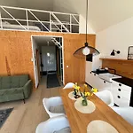 Holzhaus Sikonda Komló