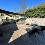 Holzhaus Sikonda * Komló
