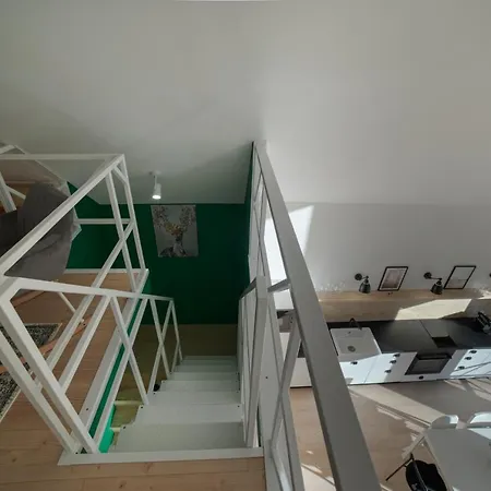 Holzhaus Sikonda Komló