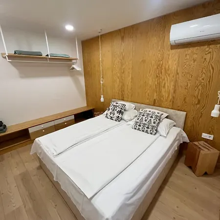 Holzhaus Sikonda Komló